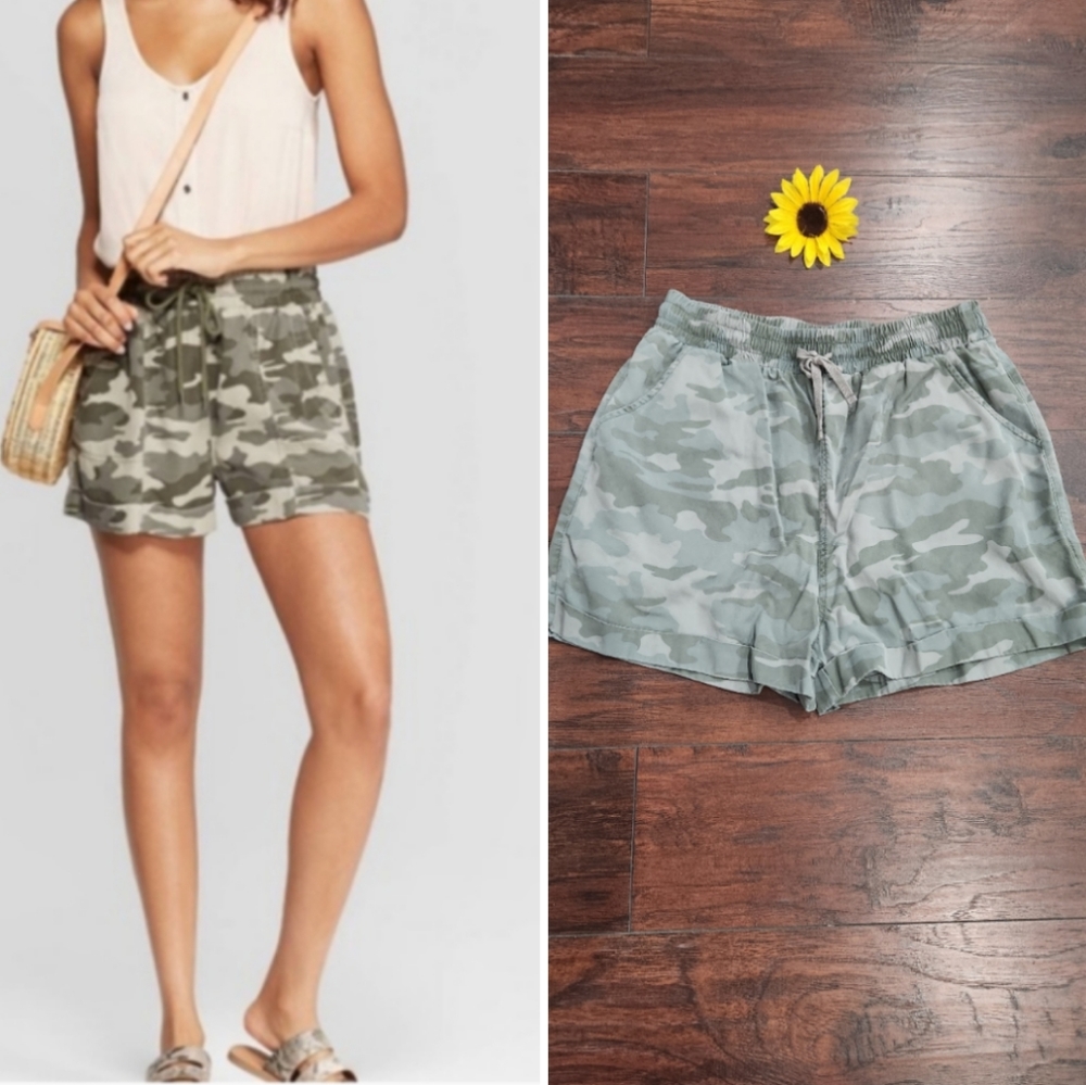 UNIVERSAL THREAD COMO SHORTS ✨️
